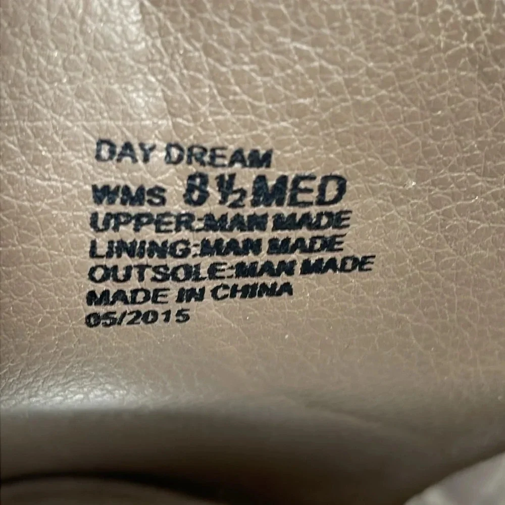 Unlisted By Kenneth Cole Day Dream Platform Wedge Taupe 8.5M